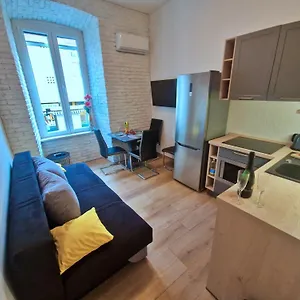 Lola's Place Fiume